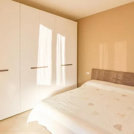 Apartment Beautiful In Pra' With Wifi And 2 Bedrooms Genua